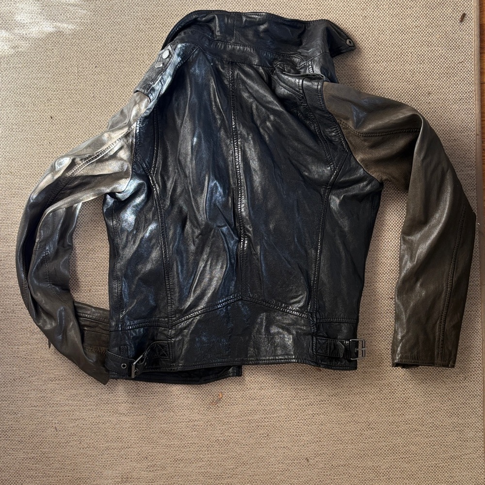 Mauritius Two-Tone Leather Motorcycle Jacket - Picture 7 of 8
